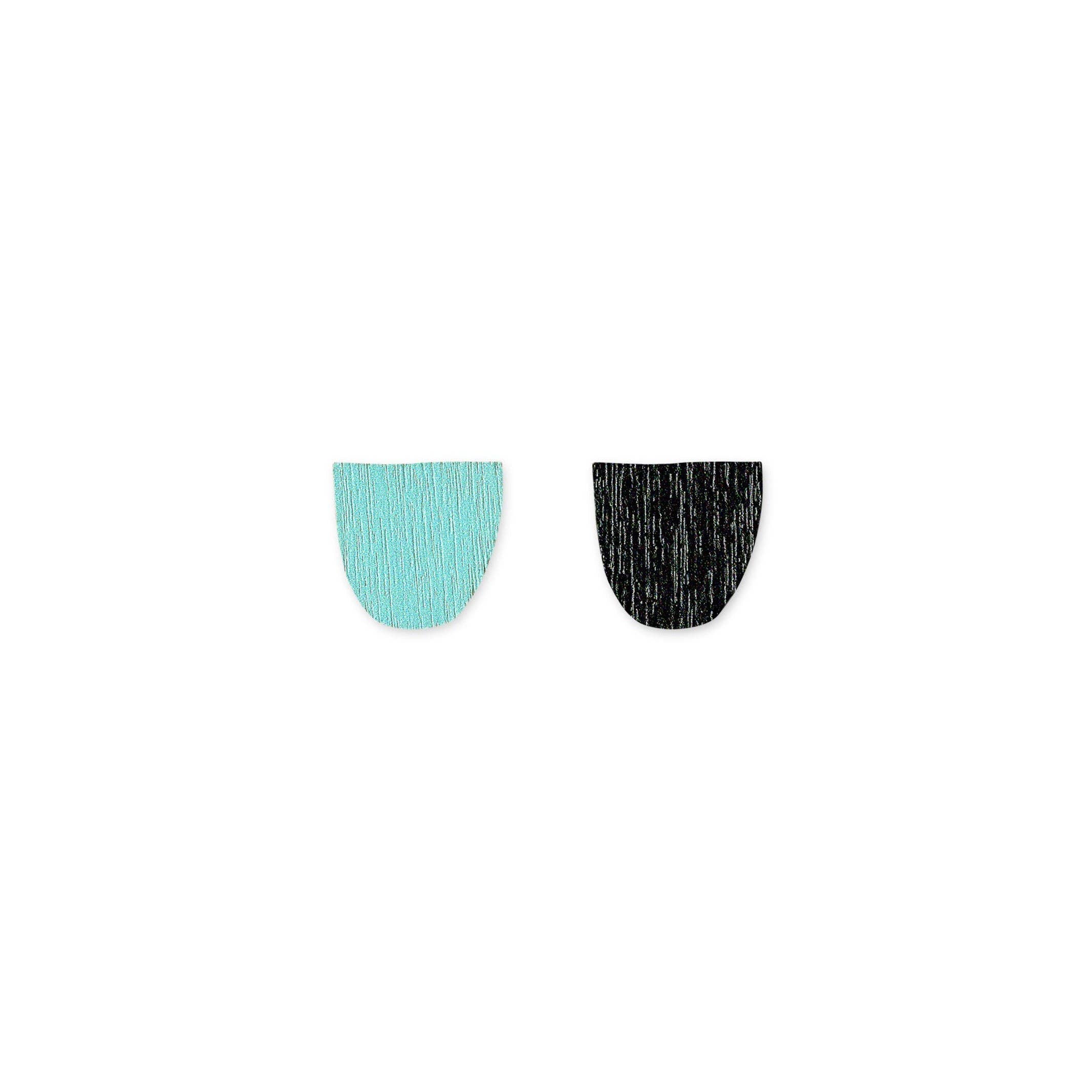 Kauniste Sokeri mismatched earrings in black and light blue birch veneer, handmade in Finland.
