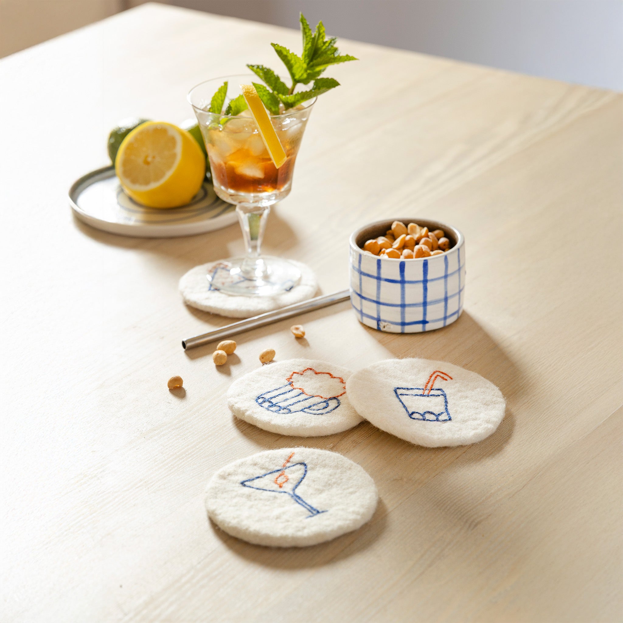 aveva-design-cocktail-wool-coaster-set-2.jpg