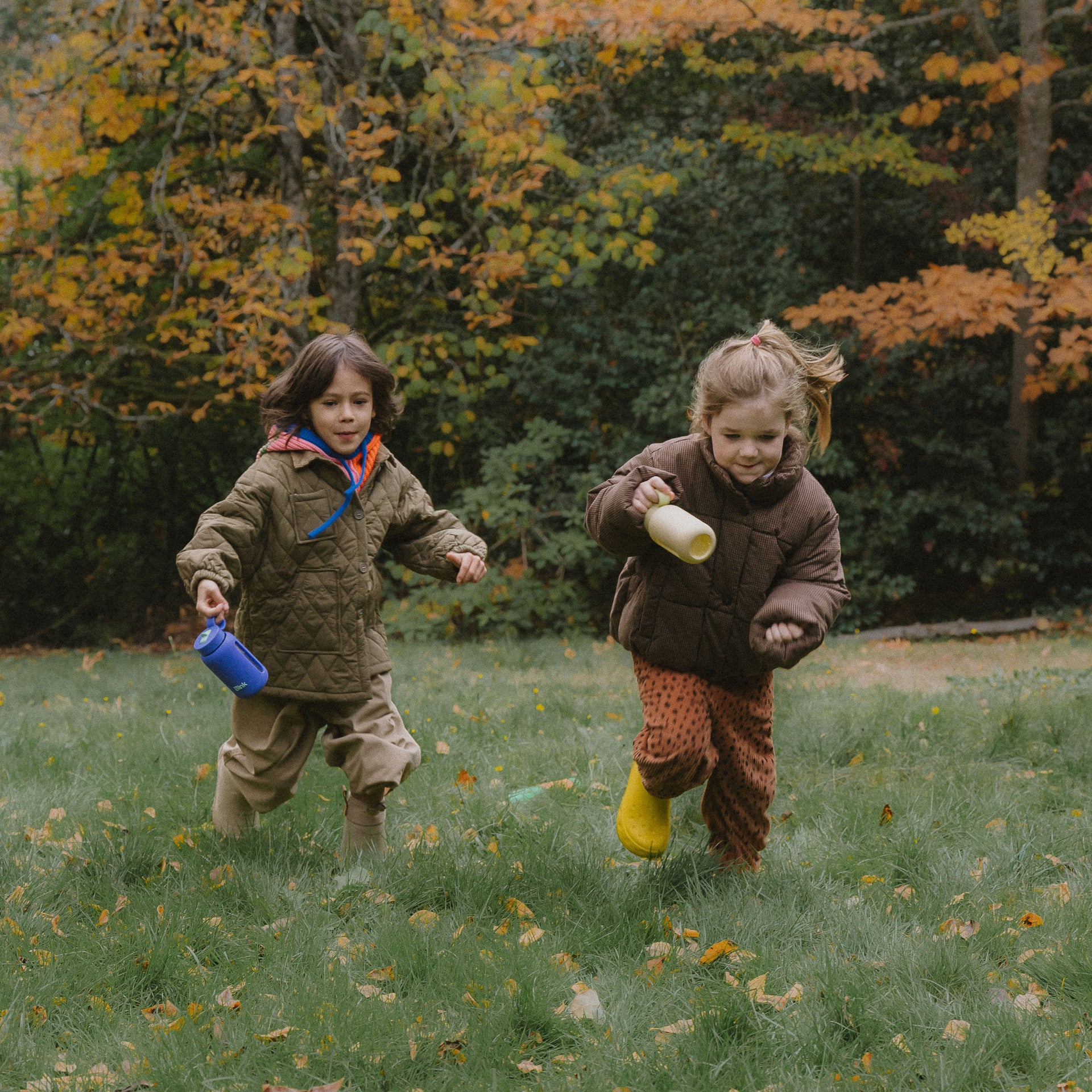 Bink Kids Bottle in borosilicate glass with silicone sleeve and flip cap. Compact, leak-proof, dishwasher safe, and kid-friendly.