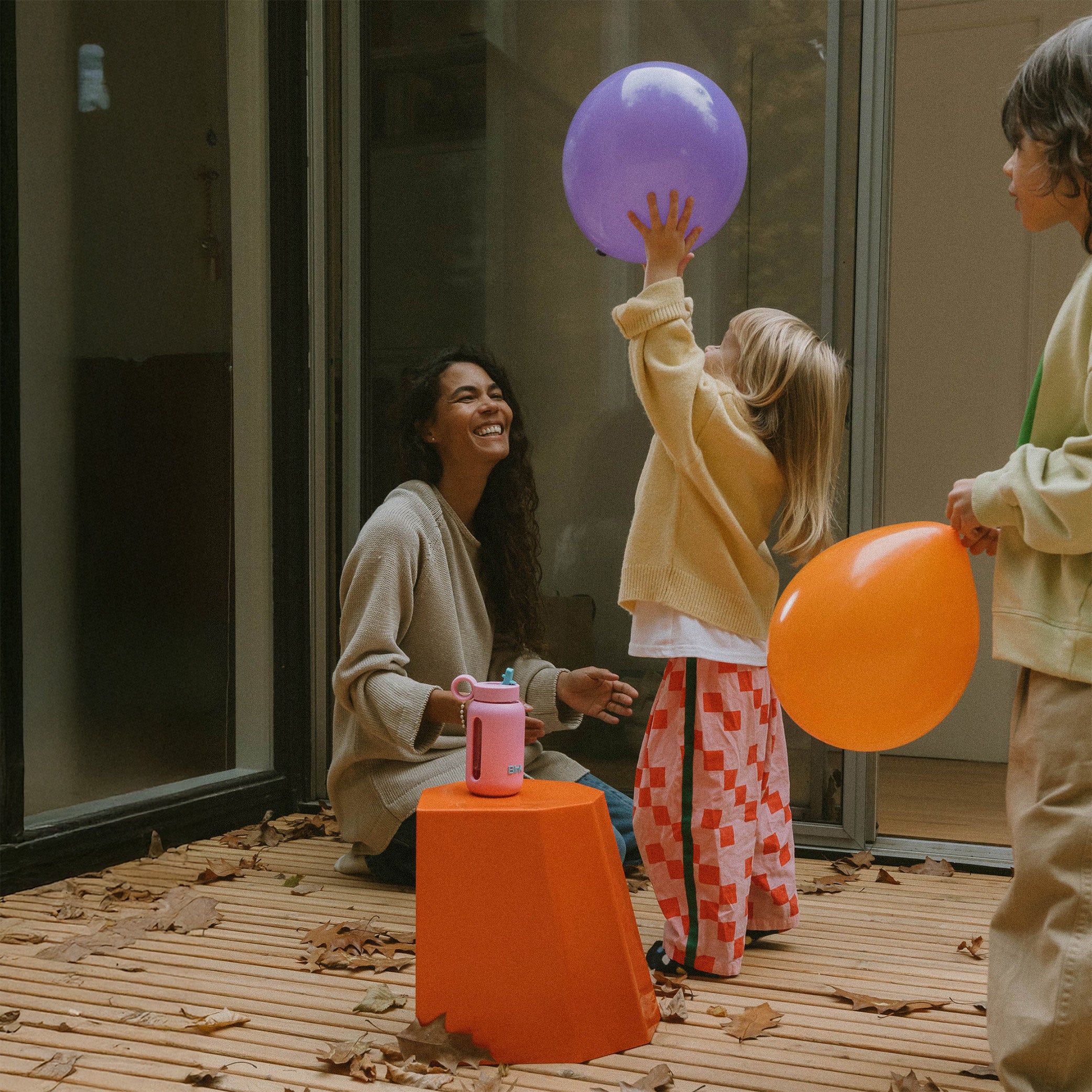 Bink Kids Bottle in borosilicate glass with silicone sleeve and flip cap. Compact, leak-proof, dishwasher safe, and kid-friendly.