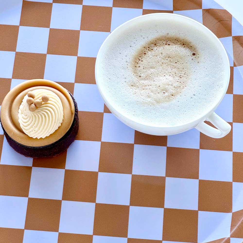 Blu Kat Checker Round Serving Tray, 31 cm, in caramel and lavender check pattern. FSC-certified birch veneer, handcrafted in Sweden.