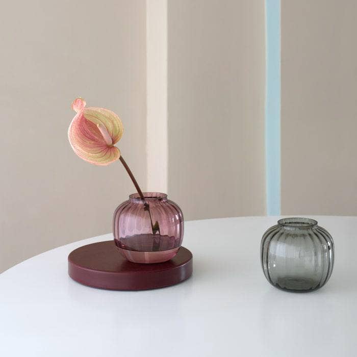 Small Danish Holmegaard Primula Vase by Jacob E. Bang, 4.9-inch mouth-blown glass with fluted pattern, in Plum.