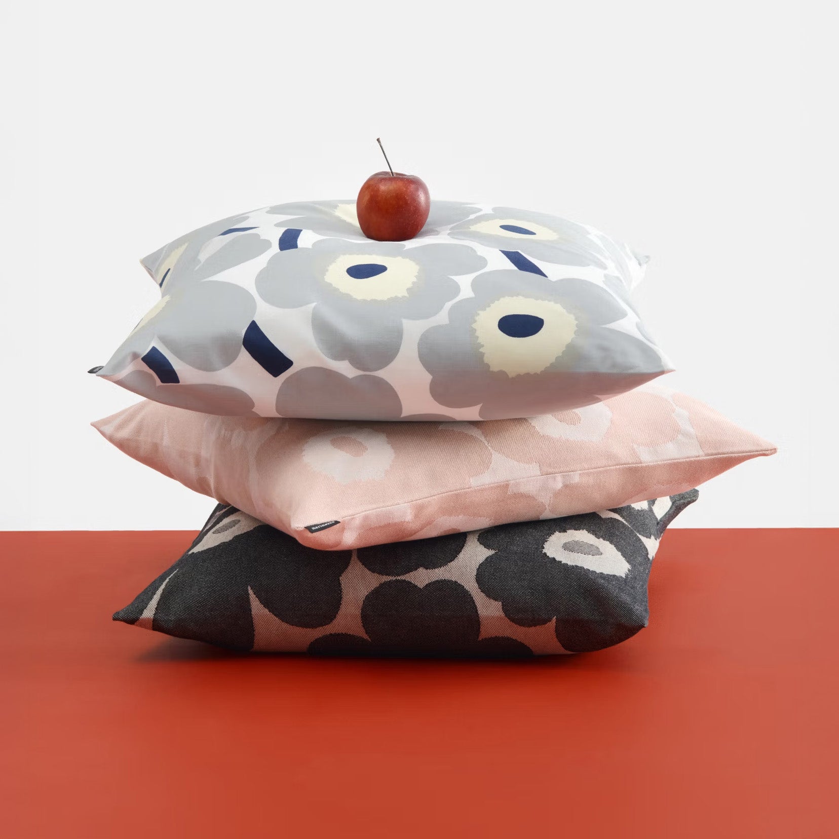 marimekko-pieni-unikko-cushion-cover-2.jpg