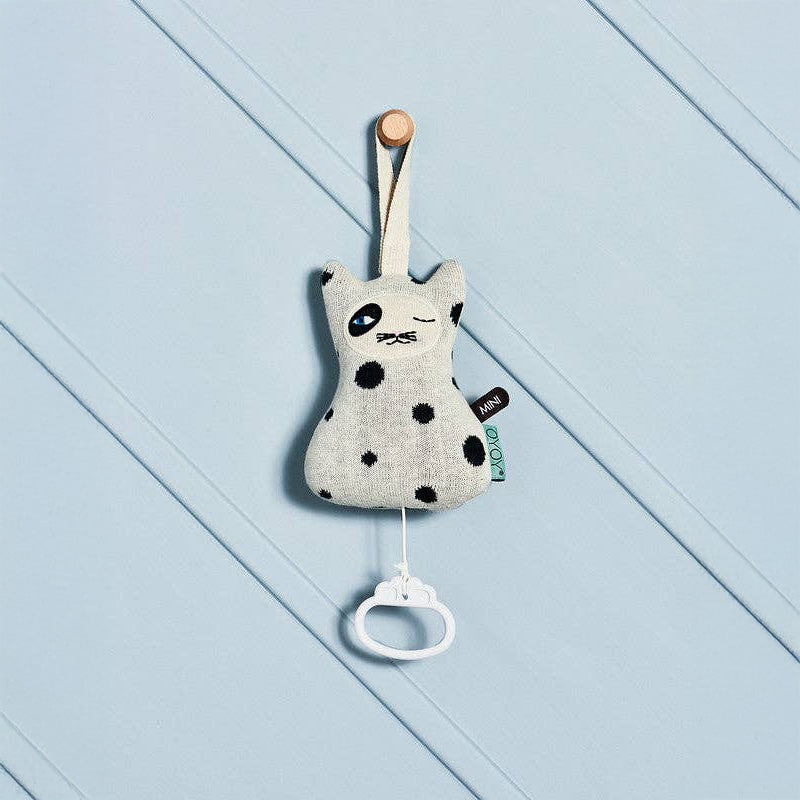 OYOY Cat Music Mobile in cotton knit, lullaby-playing baby mobile for nursery décor.