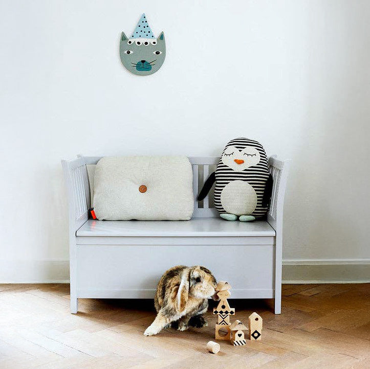 OYOY Penguin Pingo Cushion in black-and-white cotton knit, cuddly penguin pillow for kids or cozy adult décor.