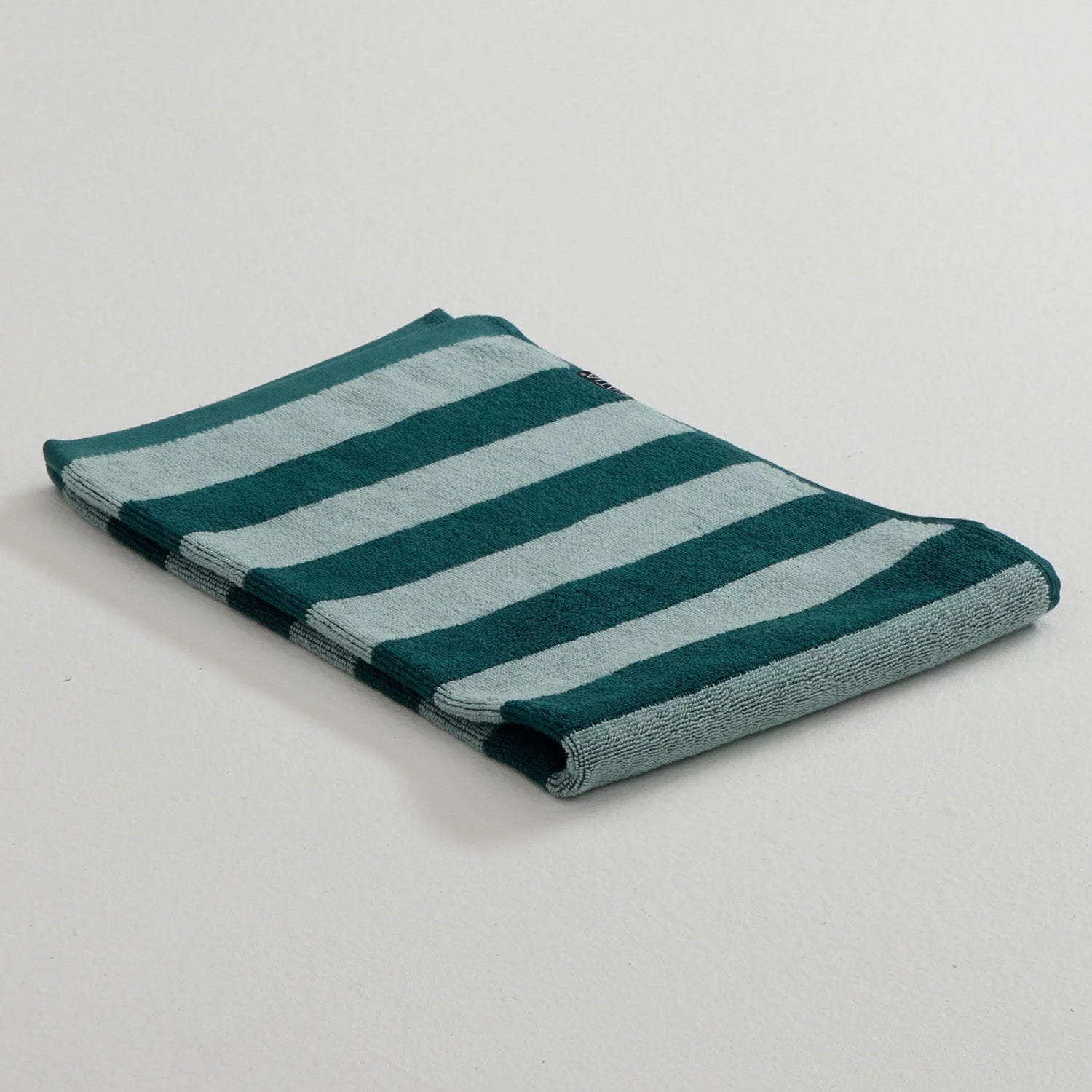 RATIA Stripe Hand Towel in two shades of green, 50 × 70 cm, 100% cotton—pairs with RATIA striped bathrobe.