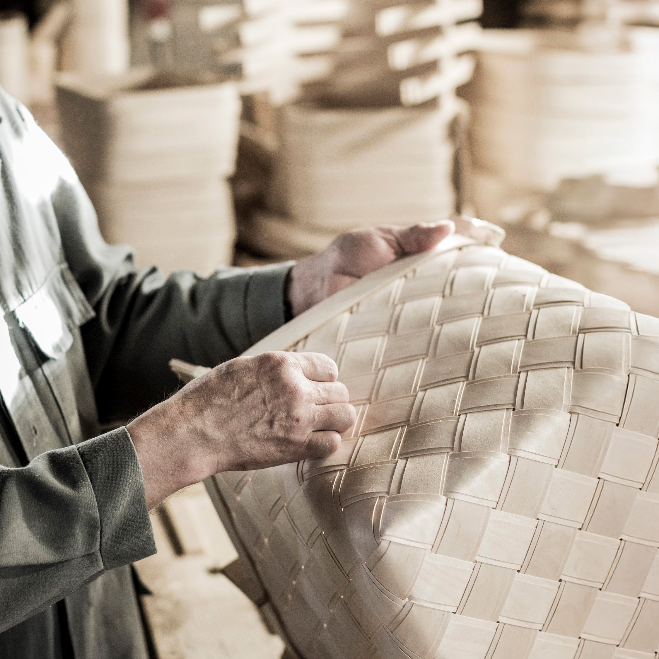 Verso Design Lastu Birch Basket in FSC-certified birch with wool felt or leather handles, sustainably made in Finland for long-lasting Nordic storage.